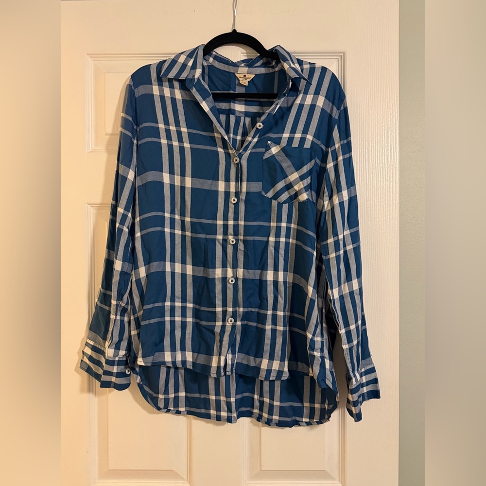 Woolrich Women’s Navy and White Plaid Shirt